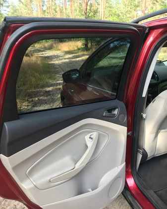 Ford Escape cena 63500 przebieg: 188000, rok produkcji 2017 z Nowa Sól małe 106